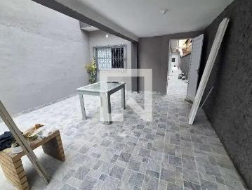 Casa / Sobrado para Locação em Praia Grande/SP Guilhermina 3 Quartos