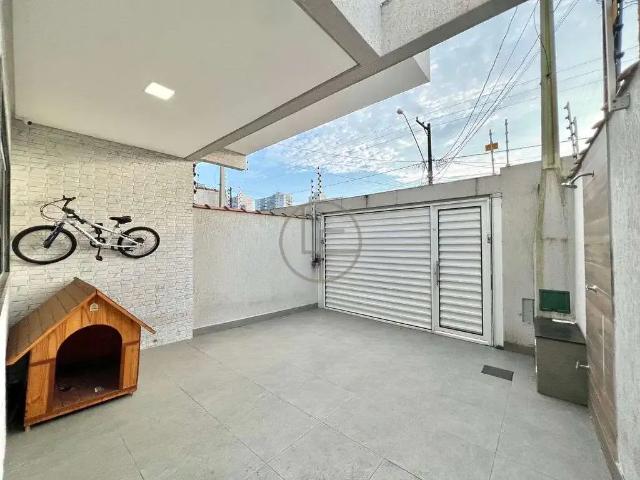 Casa / Sobrado para Locação em Praia Grande/SP Guilhermina 3 Quartos
