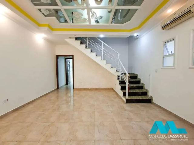 Casa / Sobrado para Locação em Praia Grande/SP Guilhermina 3 Quartos