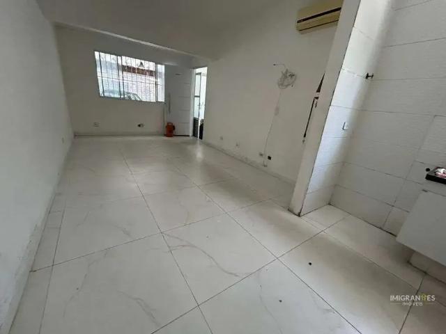 Casa / Sobrado para Locação em Praia Grande/SP Guilhermina 3 Quartos
