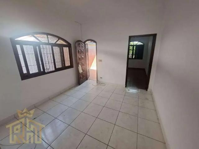 Casa / Sobrado para Locação em Praia Grande/SP Guilhermina 2 Quartos