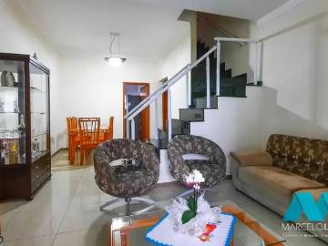 Casa / Sobrado para Locação em Praia Grande/SP Guilhermina 2 Quartos