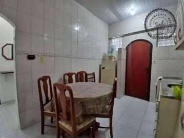 Casa / Sobrado para Locação em Praia Grande/SP Guilhermina 2 Quartos
