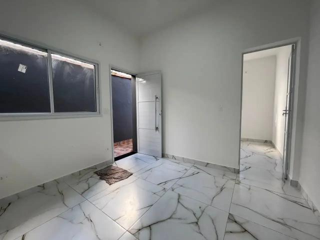 Casa / Sobrado para Locação em Praia Grande/SP Guilhermina 2 Quartos