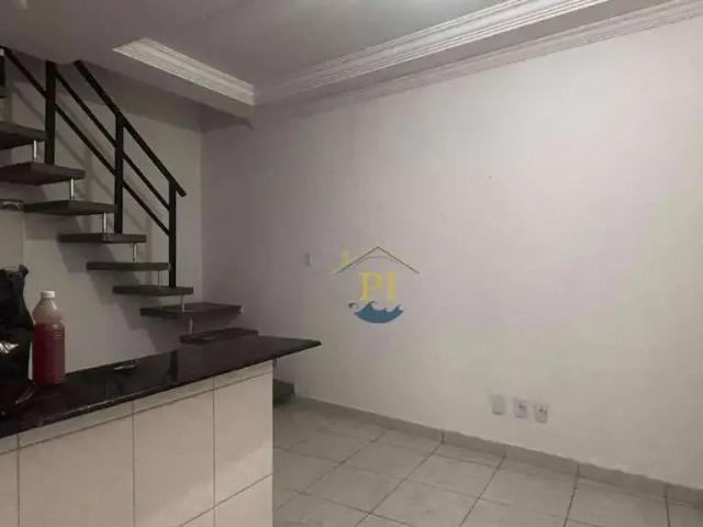 Casa / Sobrado para Locação em Praia Grande/SP Guilhermina 6 Quartos