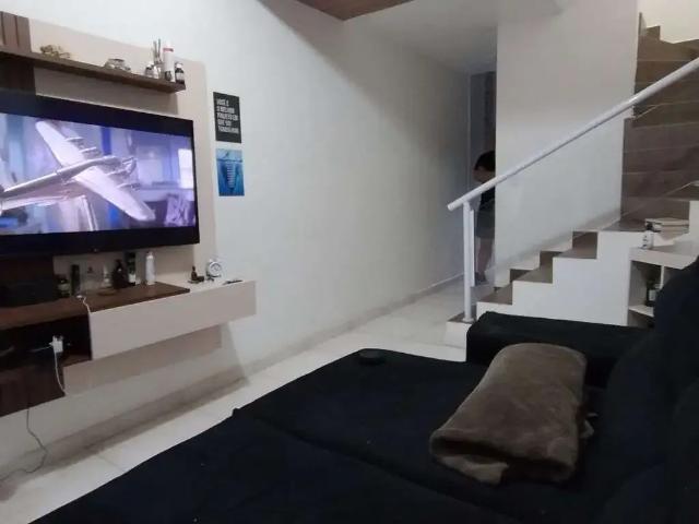 Casa / Sobrado para Locação em Praia Grande/SP Jardim Alice 2 Quartos
