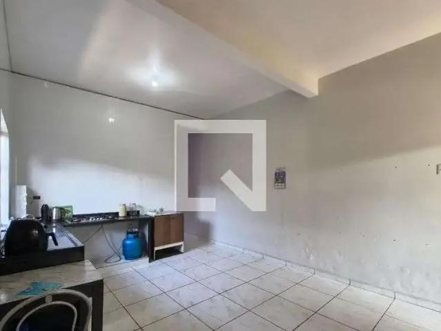 Casa / Sobrado para Locação em Praia Grande/SP Jardim Quietude 2 Quartos