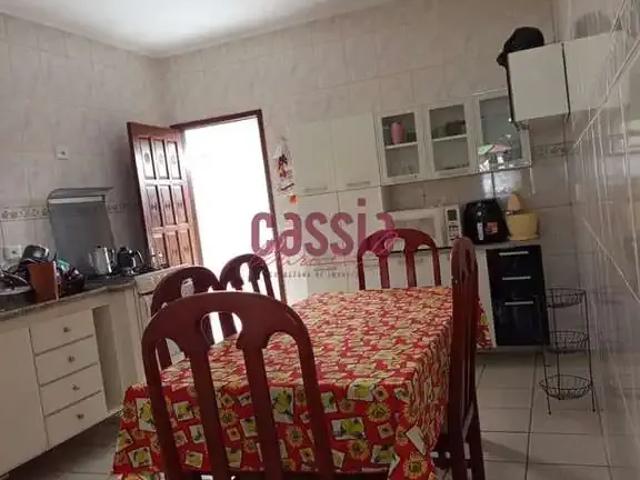 Casa / Sobrado para Locação em Praia Grande/SP Jardim Quietude 3 Quartos