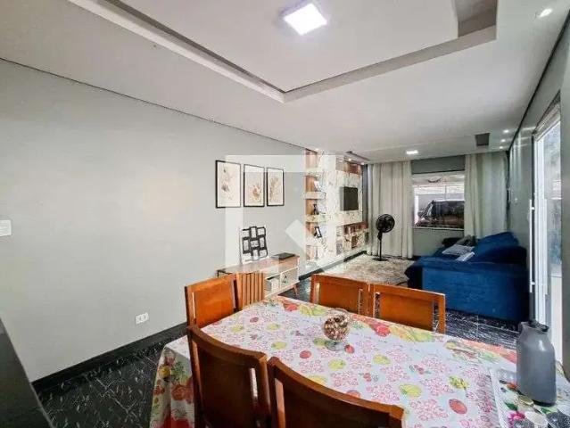 Casa / Sobrado para Locação em Praia Grande/SP Nova Mirim 2 Quartos