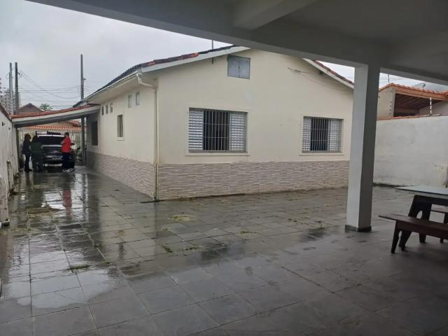 Casa / Sobrado para Locação em Praia Grande/SP Solemar 4 Quartos