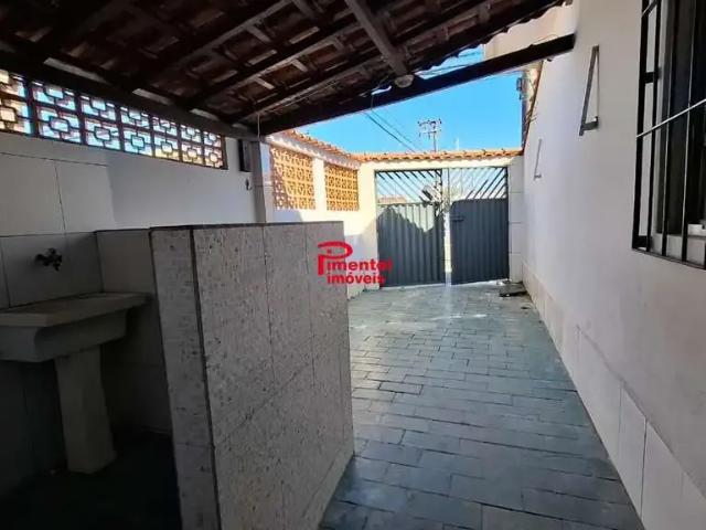 Casa / Sobrado para Locação em Praia Grande/SP Sítio do Campo 1 Quartos