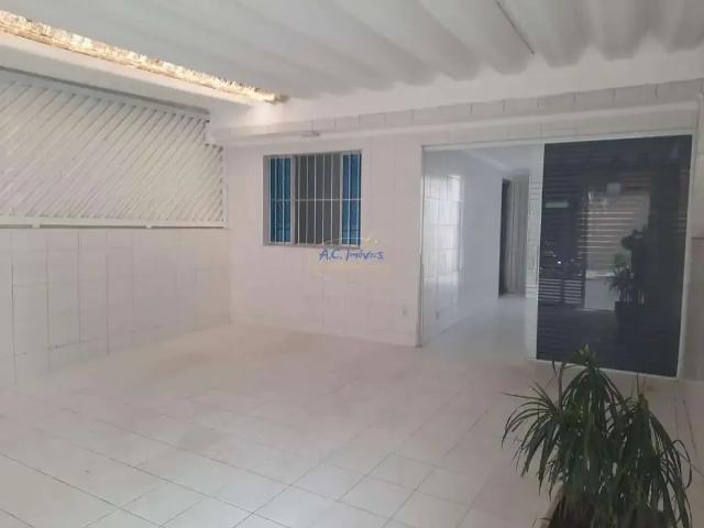 Casa / Sobrado para Locação em Praia Grande/SP Tupi 2 Quartos