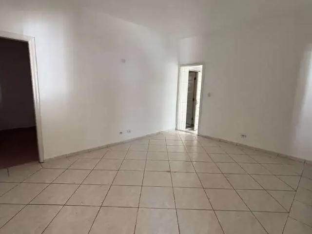Casa / Sobrado para Locação em Praia Grande/SP Tupi 2 Quartos
