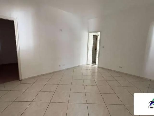 Casa / Sobrado para Locação em Praia Grande/SP Tupi 2 Quartos