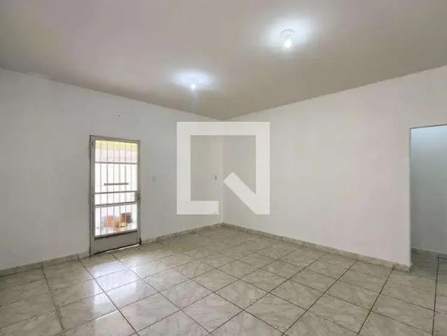 Casa / Sobrado para Locação em Praia Grande/SP Tupi 2 Quartos
