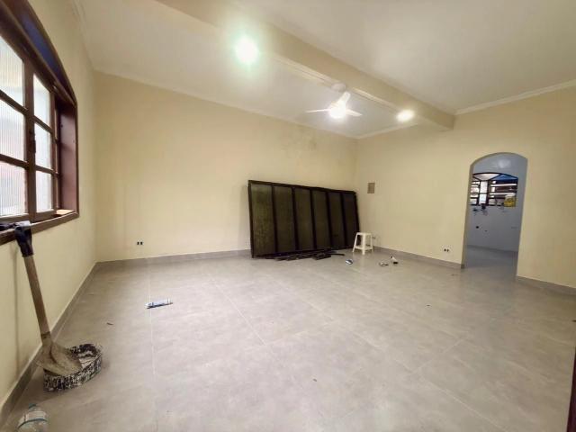 Casa / Sobrado para Locação em Praia Grande/SP Tupi 2 Quartos