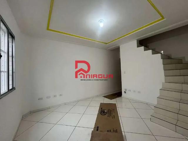 Casa / Sobrado para Locação em Praia Grande/SP Tupi 3 Quartos