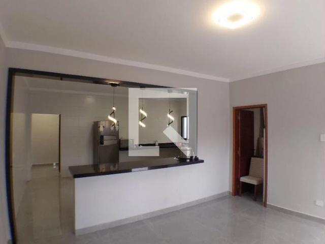Casa / Sobrado para Locação em Praia Grande/SP Tupi 3 Quartos