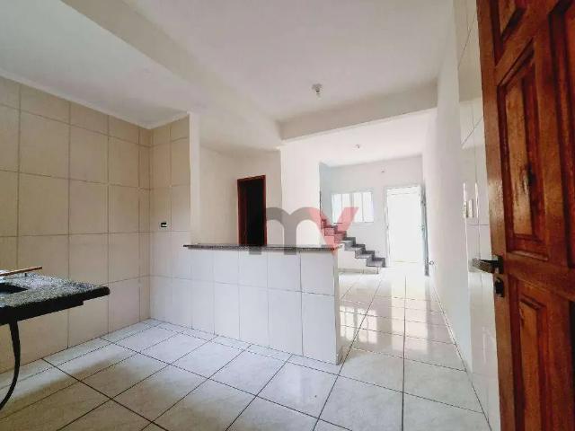 Casa / Sobrado para Locação em Praia Grande/SP Vila Antártica 2 Quartos