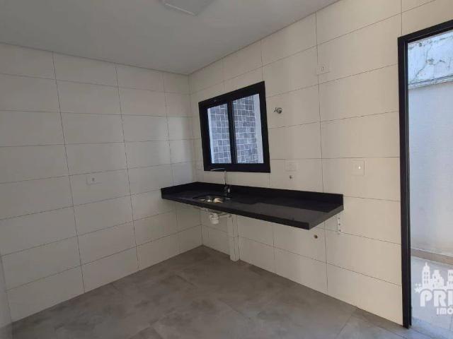 Casa / Sobrado para Locação em Praia Grande/SP Vila Antártica 2 Quartos