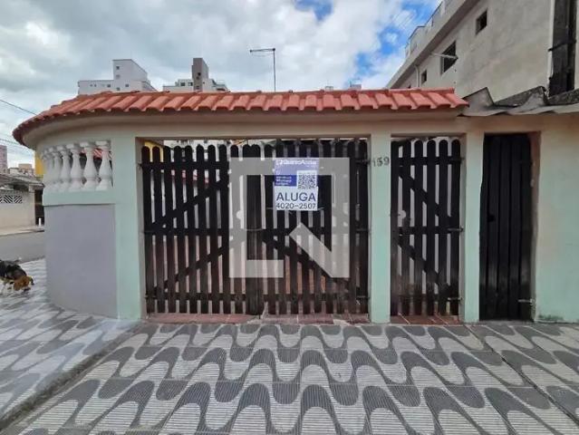 Casa / Sobrado para Locação em Praia Grande/SP Vila Assunção 2 Quartos
