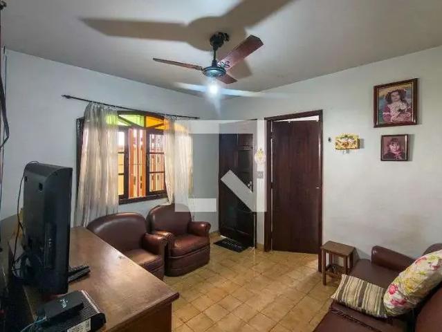 Casa / Sobrado para Locação em Praia Grande/SP Vila Assunção 3 Quartos