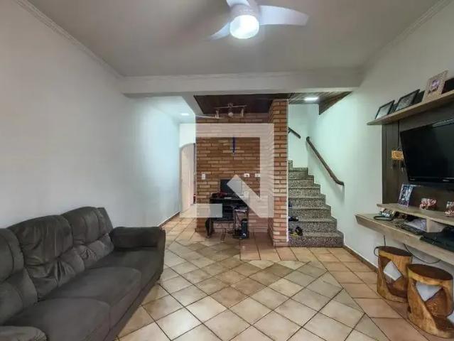 Casa / Sobrado para Locação em Praia Grande/SP Vila Caiçara 2 Quartos