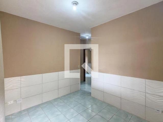 Casa / Sobrado para Locação em Praia Grande/SP Vila Caiçara 2 Quartos