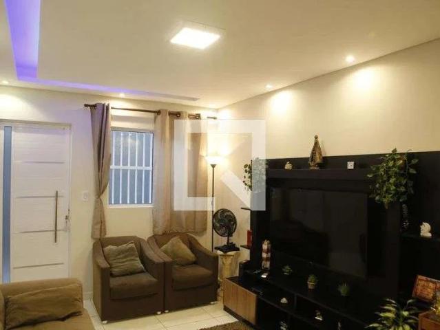 Casa / Sobrado para Locação em Praia Grande/SP Vila Caiçara 2 Quartos