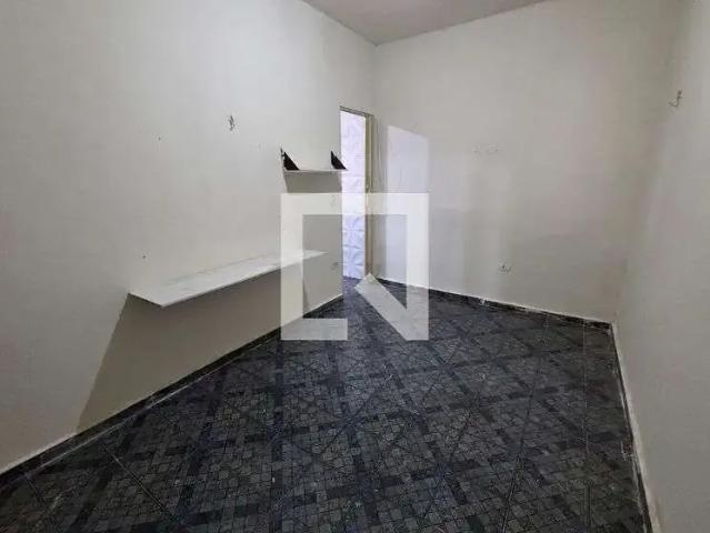 Casa / Sobrado para Locação em Praia Grande/SP Vila Caiçara 2 Quartos