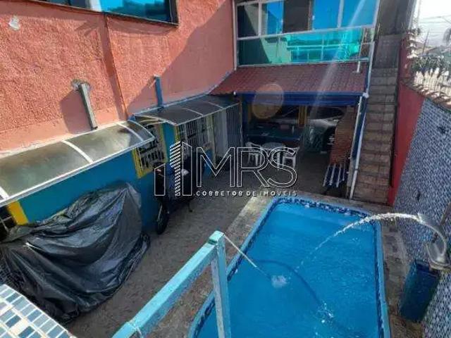 Casa / Sobrado para Locação em Praia Grande/SP Vila Caiçara 3 Quartos