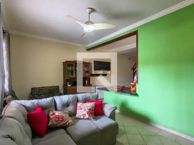 Casa / Sobrado para Locação em Praia Grande/SP Vila Caiçara 3 Quartos