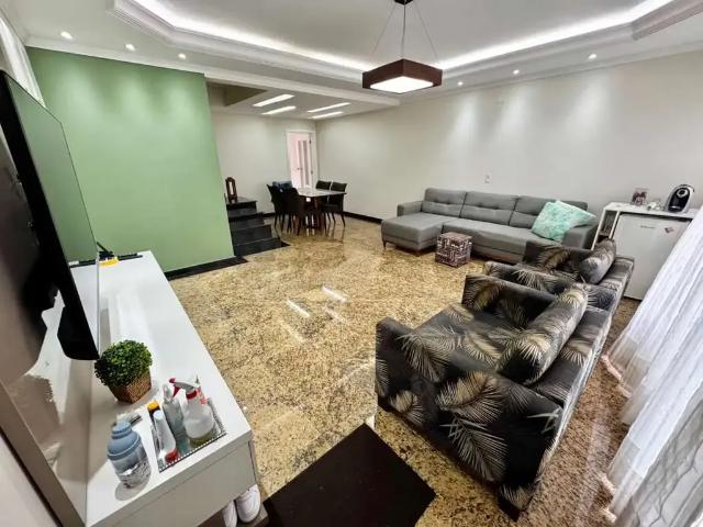 Casa / Sobrado para Locação em Praia Grande/SP Vila Mirim 3 Quartos