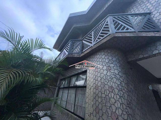 Casa / Sobrado para Locação em Praia Grande/SP Vila Mirim 3 Quartos