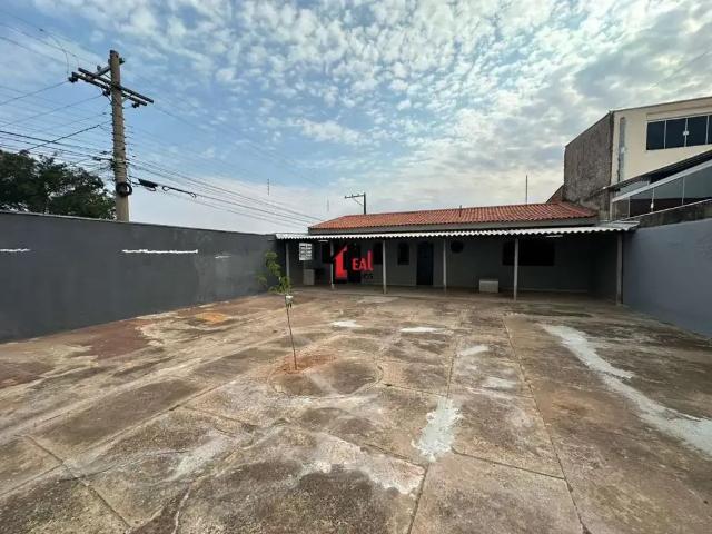 Casa / Sobrado para Locação em Presidente Prudente/SP Jardim Planaltina 1 Quartos