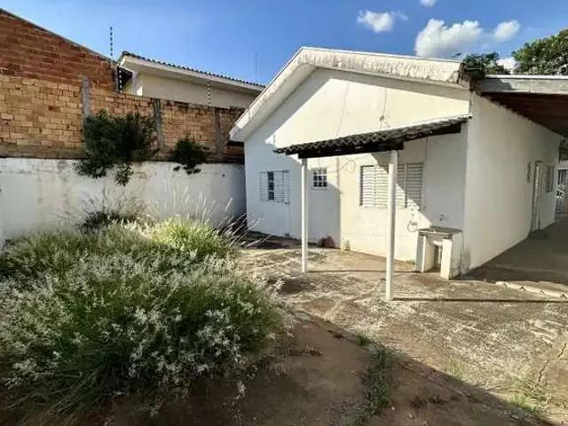 Casa / Sobrado para Locação em Presidente Prudente/SP Jardim São Sebastião 3 Quartos