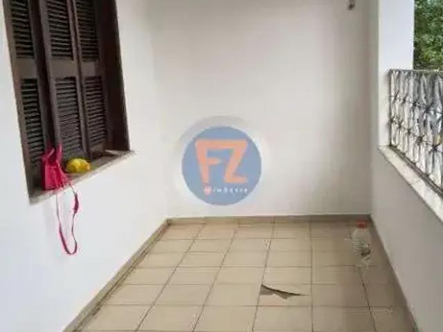 Casa / Sobrado para Locação em Quixeramobim/CE Centro 4 Quartos