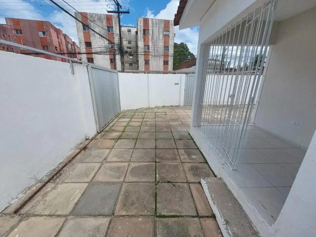 Casa / Sobrado para Locação em Recife/PE Cordeiro 2 Quartos