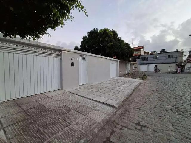 Casa / Sobrado para Locação em Recife/PE Cordeiro 4 Quartos