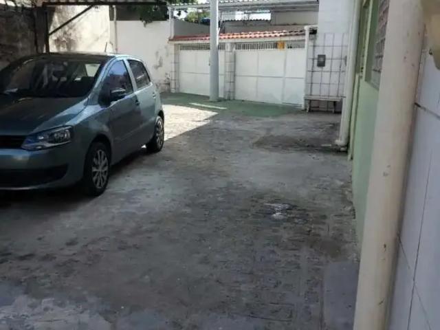 Casa / Sobrado para Locação em Recife/PE Campo Grande 2 Quartos