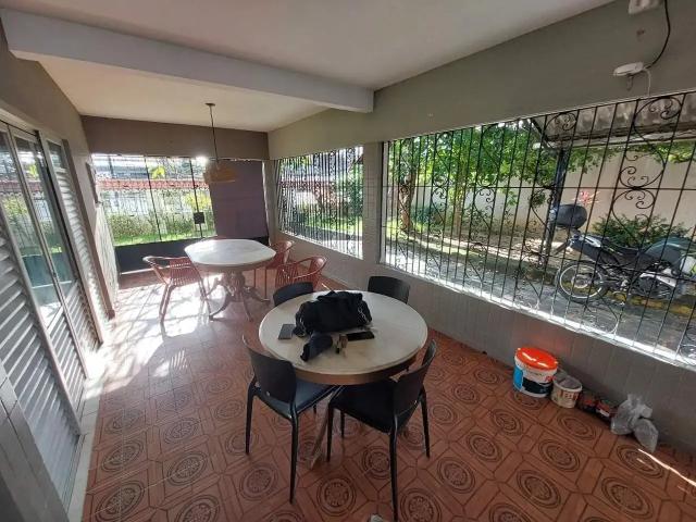 Casa / Sobrado para Locação em Recife/PE Campo Grande 7 Quartos