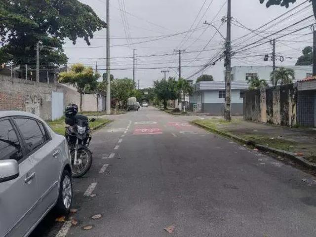 Casa / Sobrado para Locação em Recife/PE Boa Viagem 2 Quartos