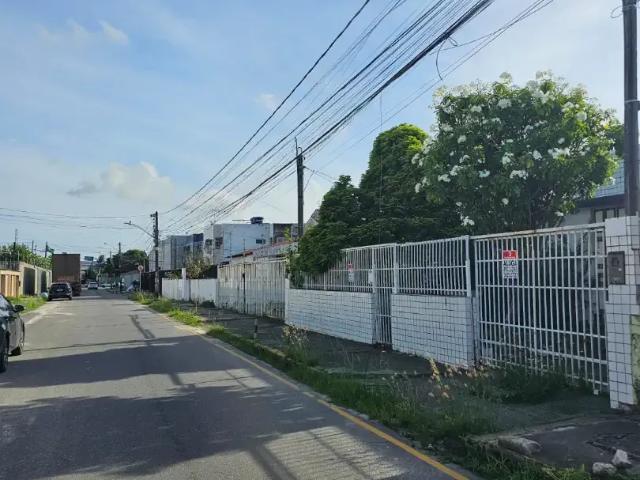 Casa / Sobrado para Locação em Recife/PE Imbiribeira 3 Quartos