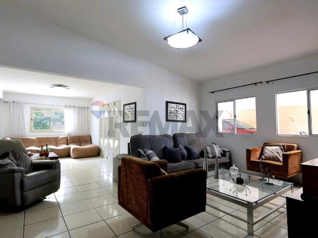 Casa / Sobrado para Locação em Recife/PE Macaxeira 3 Quartos
