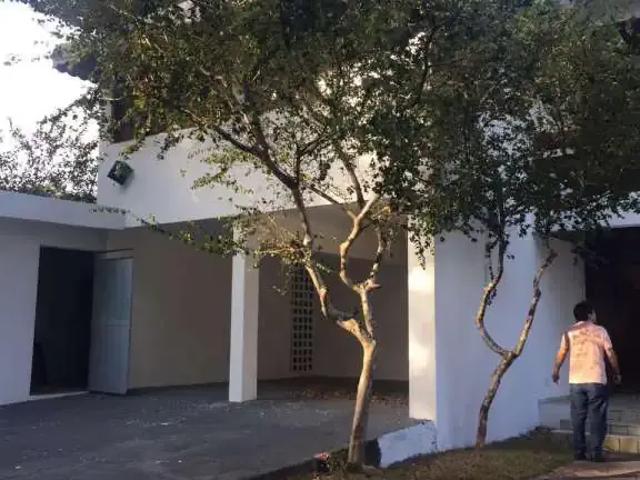 Casa / Sobrado para Locação em Recife/PE Pina 4 Quartos