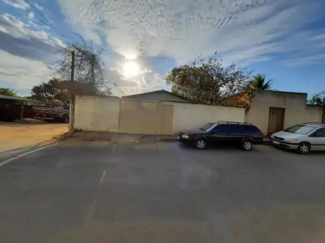 Casa / Sobrado para Locação em Ribeirão das Neves/MG Rosana 3 Quartos