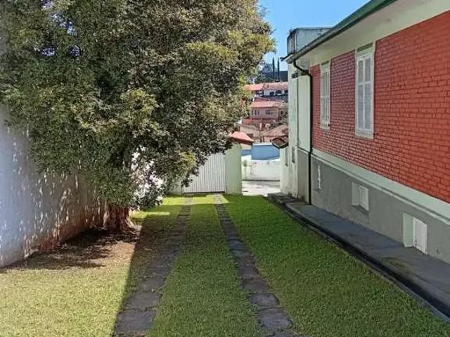 Casa / Sobrado para Locação em Ribeirão Pires/SP Suíssa 3 Quartos