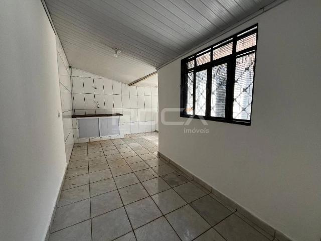 Casa / Sobrado para Locação em Ribeirão Preto/SP Vila Virgínia 2 Quartos