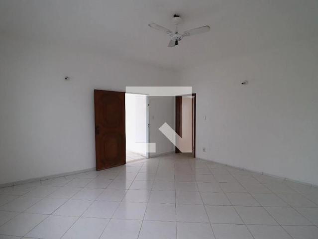 Casa / Sobrado para Locação em Ribeirão Preto/SP Alto da Boa Vista 5 Quartos