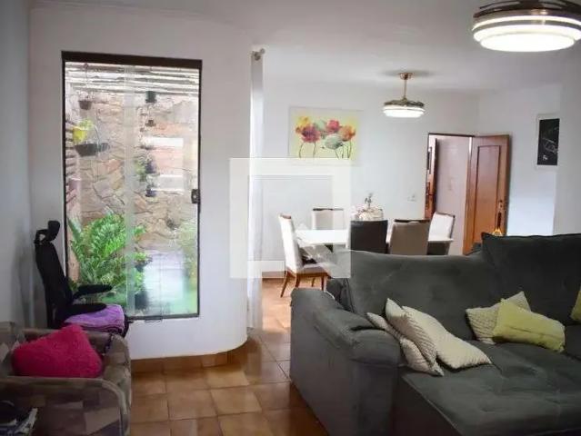 Casa / Sobrado para Locação em Ribeirão Preto/SP Centro 3 Quartos